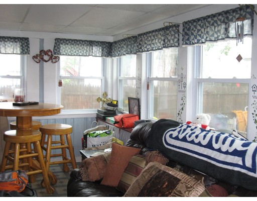 1384 Middlesex St, Lowell, MA 01851
