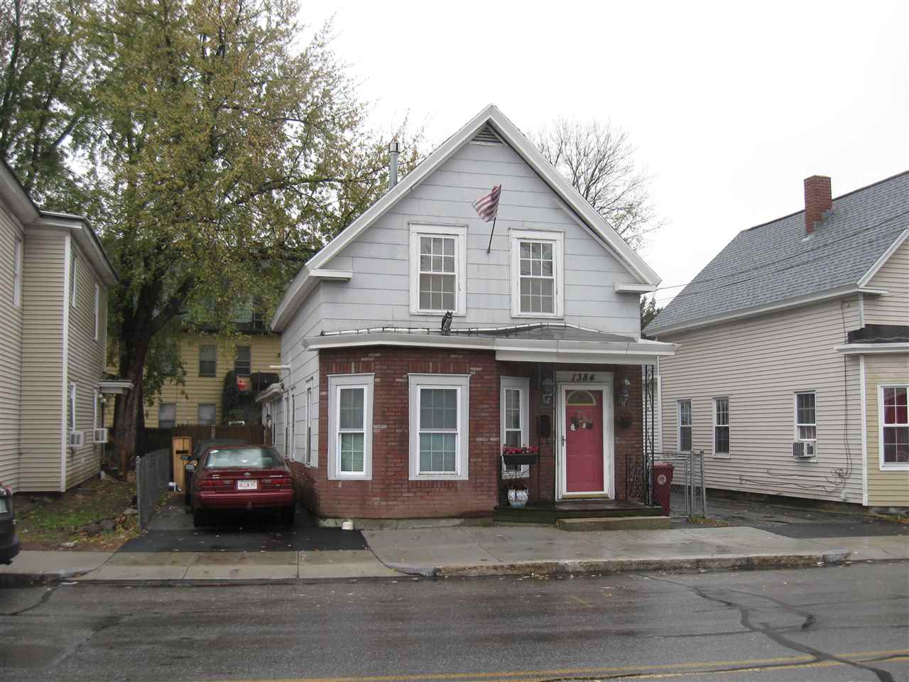 1384 Middlesex Street, Lowell, MA 01851
