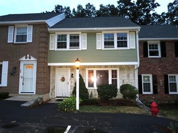 23 Boylston Ln, Lowell, MA 01852