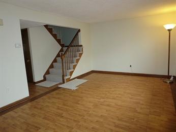 23 Boylston Ln, Lowell, MA 01852
