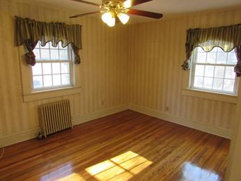 55 Sprague Ave, Lowell, MA 01852