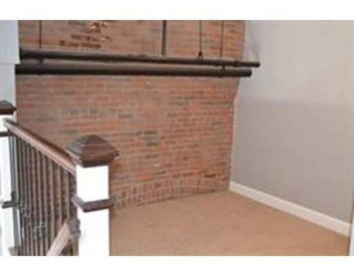 200 Market St, Lowell, MA 01852