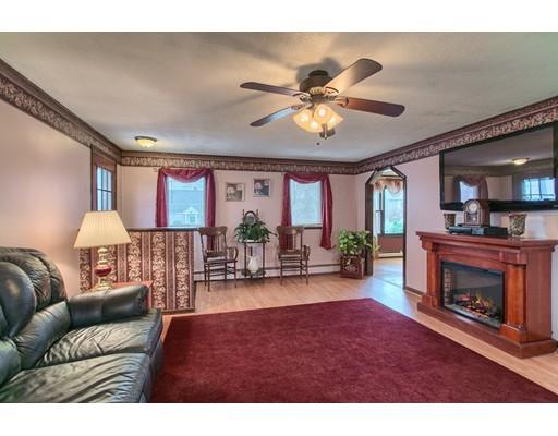 70 Virginia Ave, Lowell, MA 01852