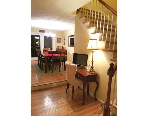 842 Wellman Ave, Chelmsford, MA 01863