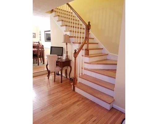 842 Wellman Ave, Chelmsford, MA 01863
