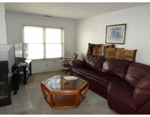 209 Gazebo Cir, Reading, MA 01867