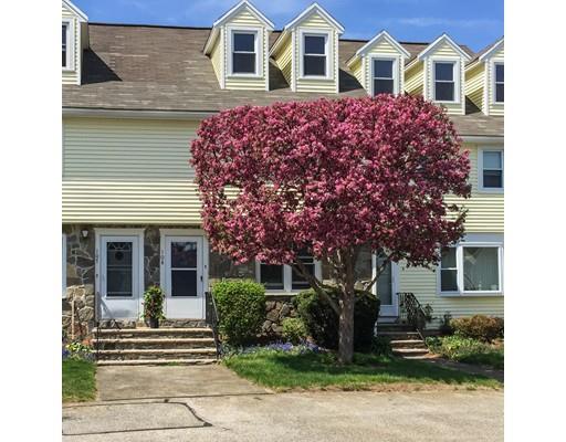 108 Merrimack Meadows Ln, Tewksbury, MA 01876
