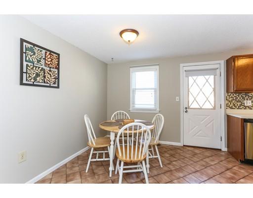 108 Merrimack Meadows Ln, Tewksbury, MA 01876