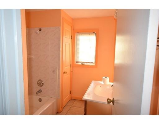 11 Bancroft St, Tyngsborough, MA 01879