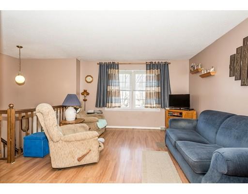 7 Birchmont St, Tyngsborough, MA 01879