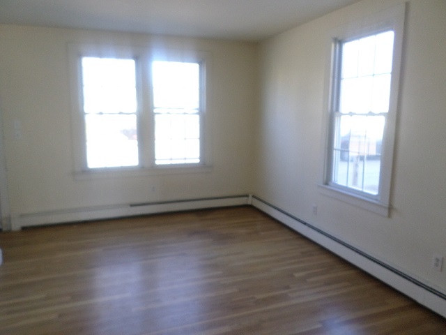 108 Friend StAmesbury, MA, 01913Essex County