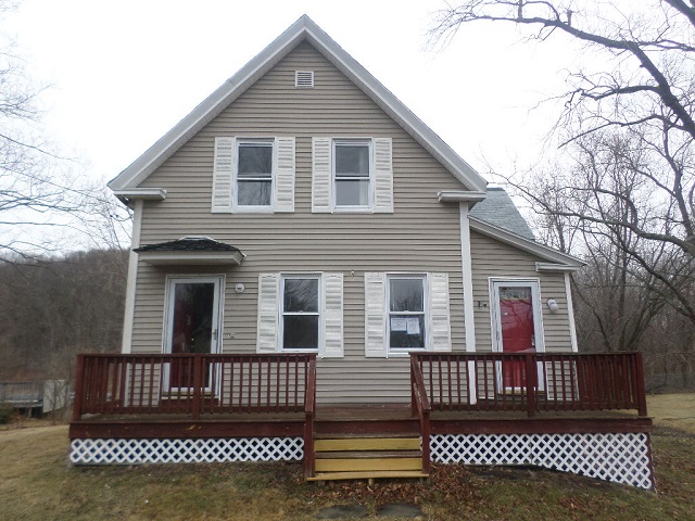 10 Lindbergh AveAmesbury, MA, 01913Essex County