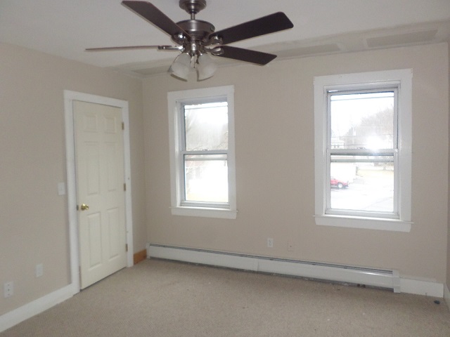 10 Lindbergh AveAmesbury, MA, 01913Essex County
