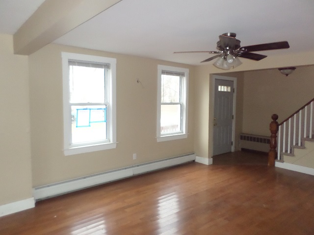 10 Lindbergh AveAmesbury, MA, 01913Essex County