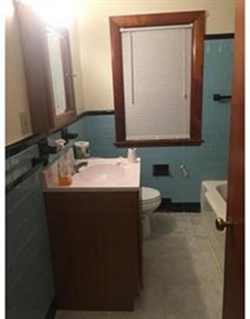 Roslyn Street Ct, Salem, MA 01970