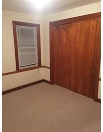 Roslyn Street Ct, Salem, MA 01970