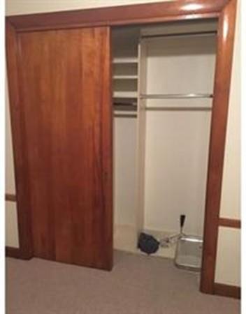 Roslyn Street Ct, Salem, MA 01970