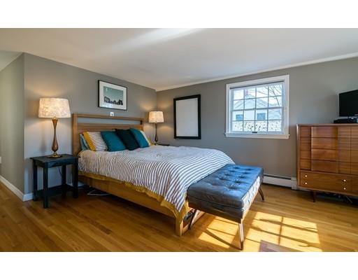 74 Essex St, Salem, MA 01970