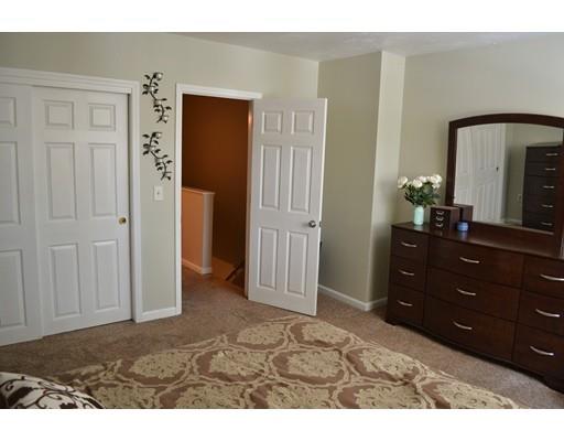 19 Summerville Rd, Foxboro, MA 02035