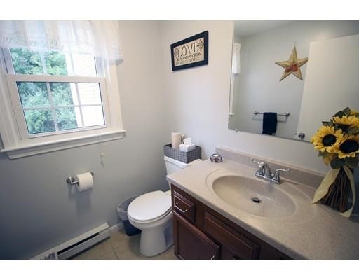 45 Cobb Rd, Wrentham, MA 02093