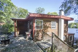 71 Walnut St, Wrentham, MA 02093