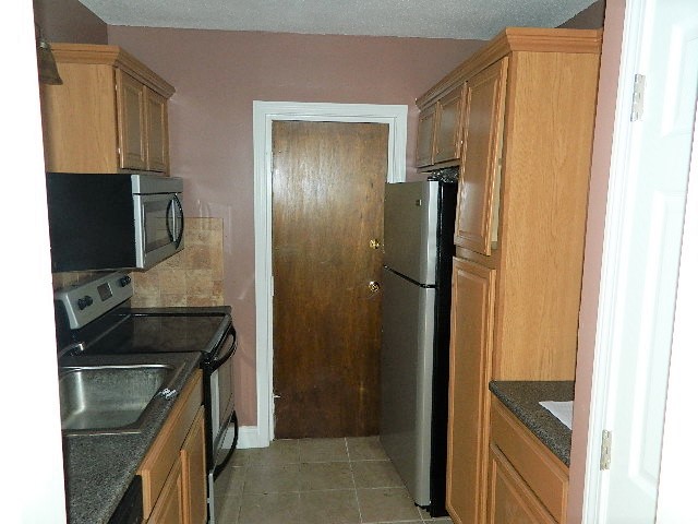 97 Colonel Bell Dr Unit #1Brockton, MA, 02301Plymouth County