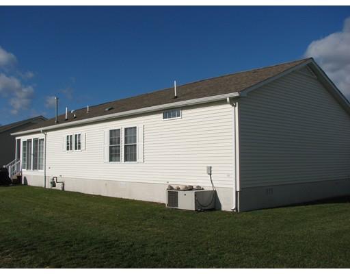 19 Stone Meadow Dr, Bridgewater, MA 02324