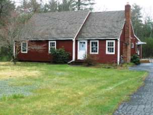 27 Rocky Gutter StMiddleboro, MA, 02346Plymouth County