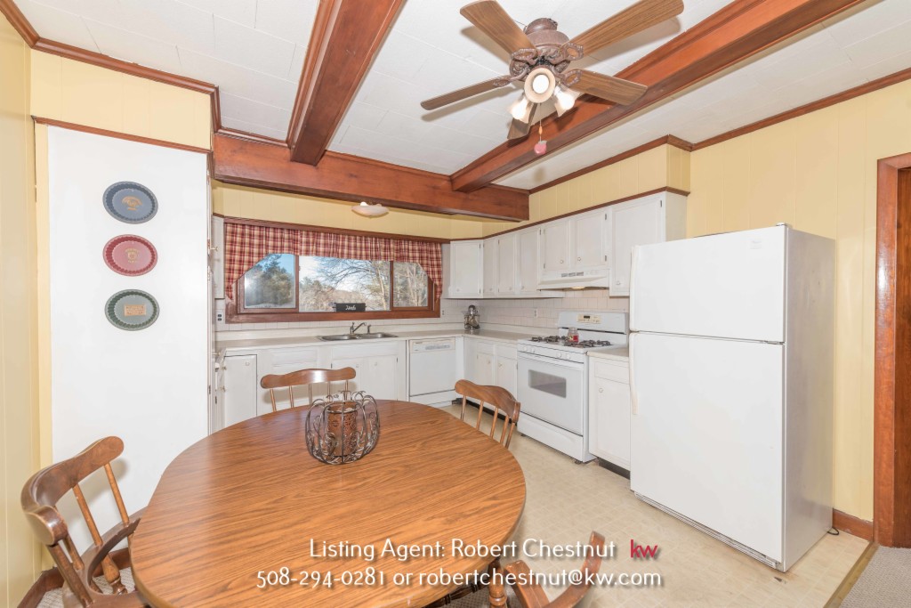 9 Deneise St, Lakeville, MA 02347