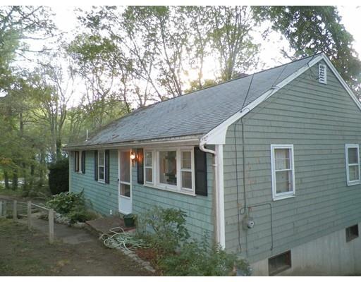 2 Grandview Dr, Plymouth, MA 02360
