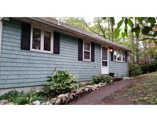 2 Grandview Dr, Plymouth, MA 02360