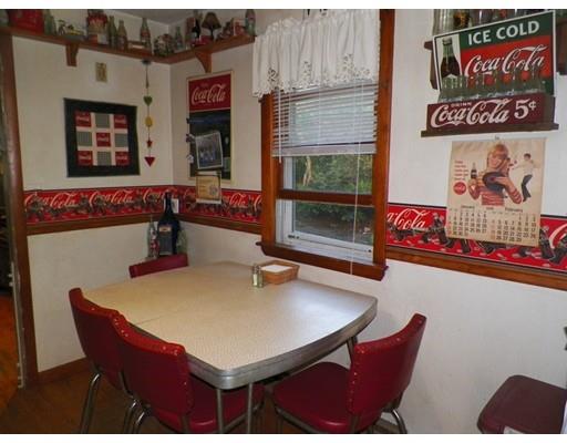 2 Grandview Dr, Plymouth, MA 02360