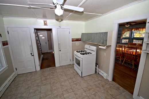 66 Standish Ave, Plymouth, MA 02360