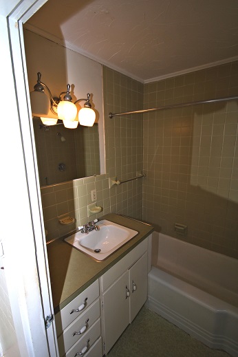 66 Standish Ave, Plymouth, MA 02360