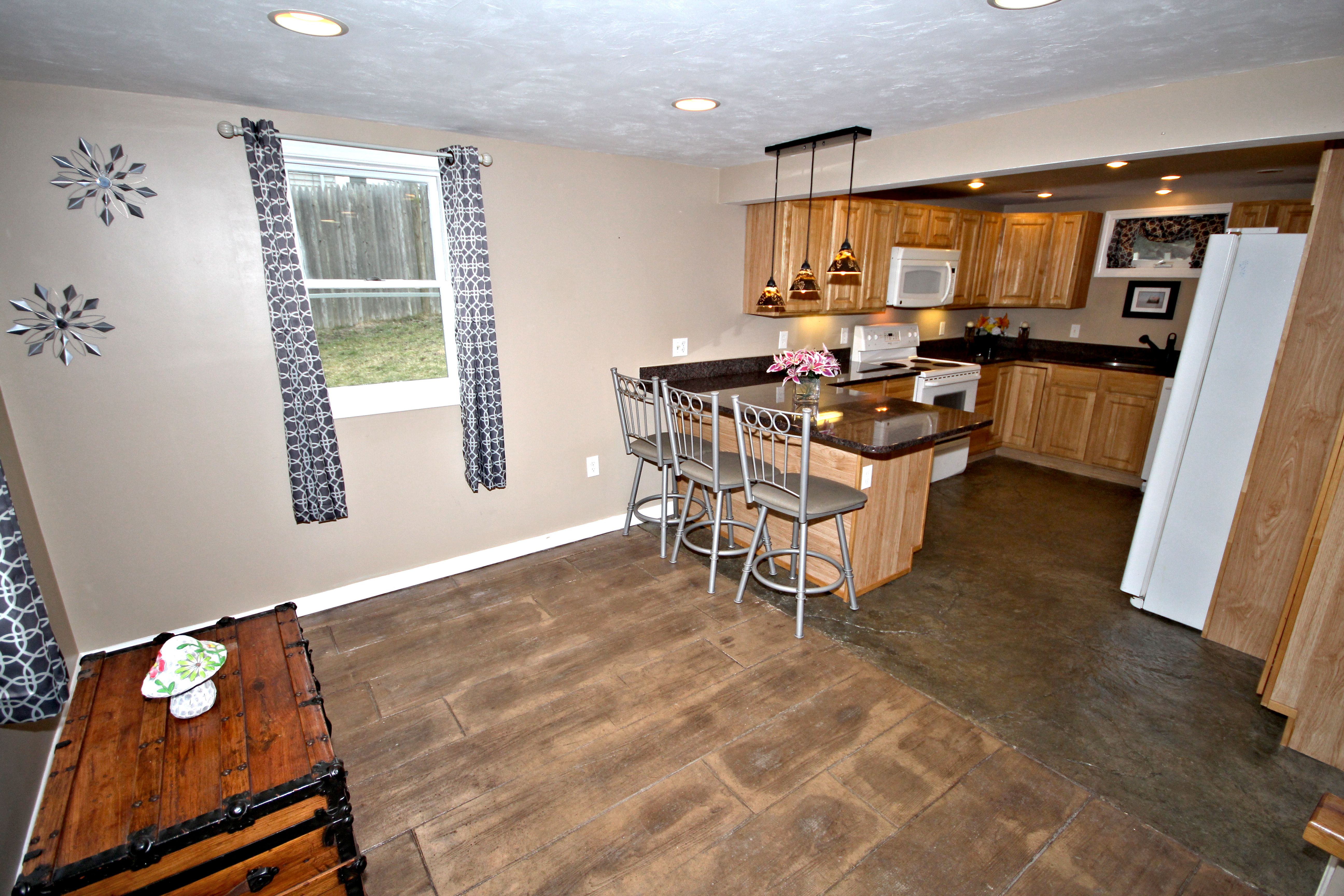 59 Hyannis Road, Plymouth, MA 02360