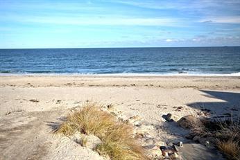 18 Colony Beach Blvd, Plymouth, MA 02360