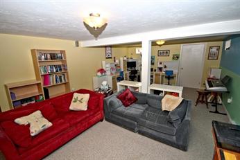 18 Colony Beach Blvd, Plymouth, MA 02360