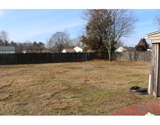 74 Hogg Memorial Dr., Whitman, MA 02382