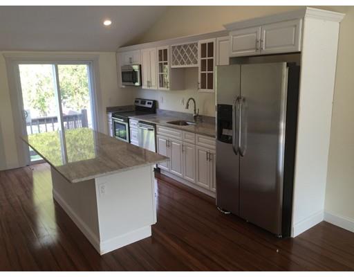 16 Bowsprit Ln, Bourne, MA 02532