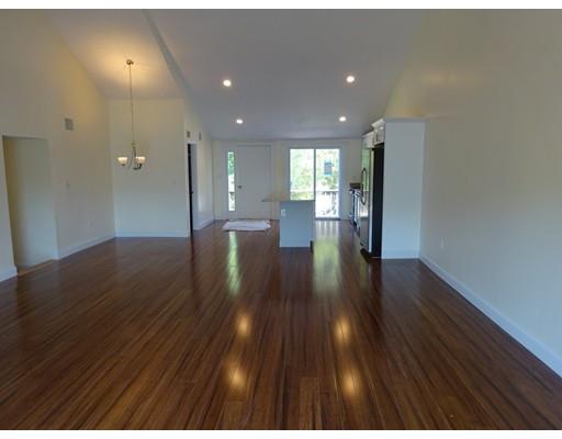 16 Bowsprit Ln, Bourne, MA 02532