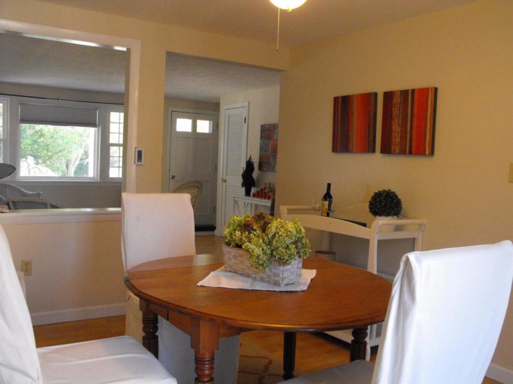 4 Jamie Lane, East Falmouth, MA 02536