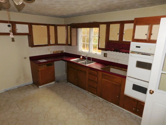 159 Blackmore Pond RdWest Wareham, MA, 02576Plymouth County