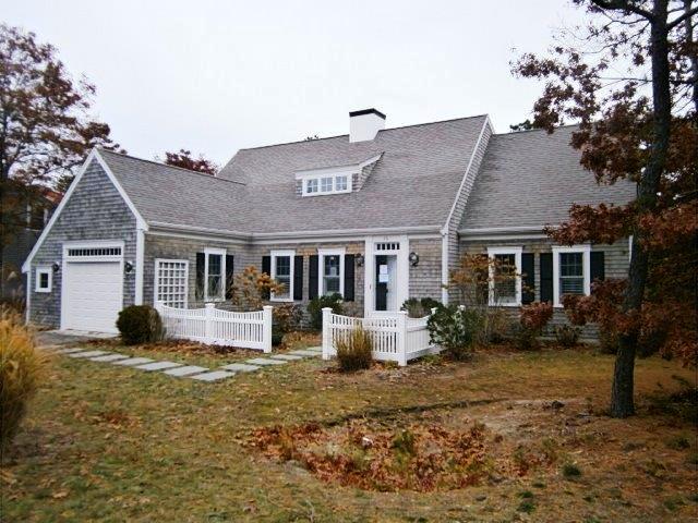 20 Eagle LnCotuit, MA, 02635Barnstable County