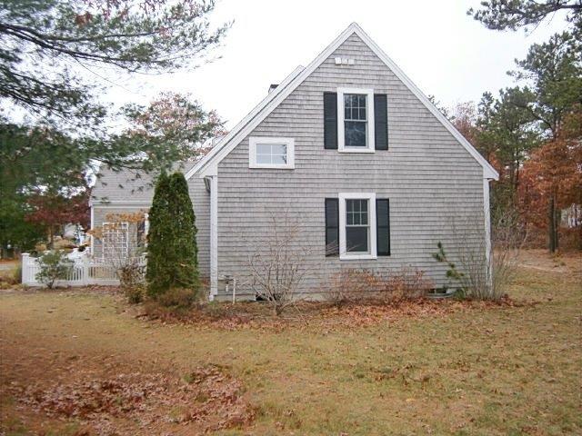 20 Eagle LnCotuit, MA, 02635Barnstable County