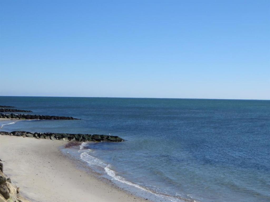 112 Old Wharf Road, Dennis Port, MA 02639