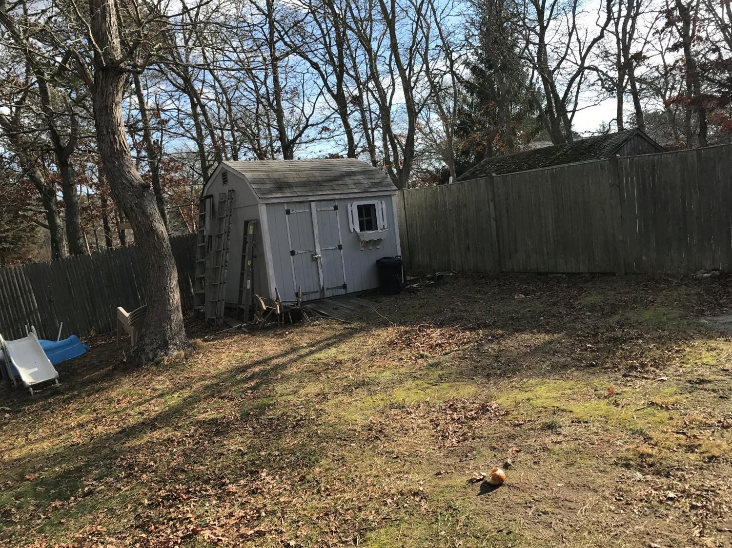 8 White Ln, South Dennis, MA 02660