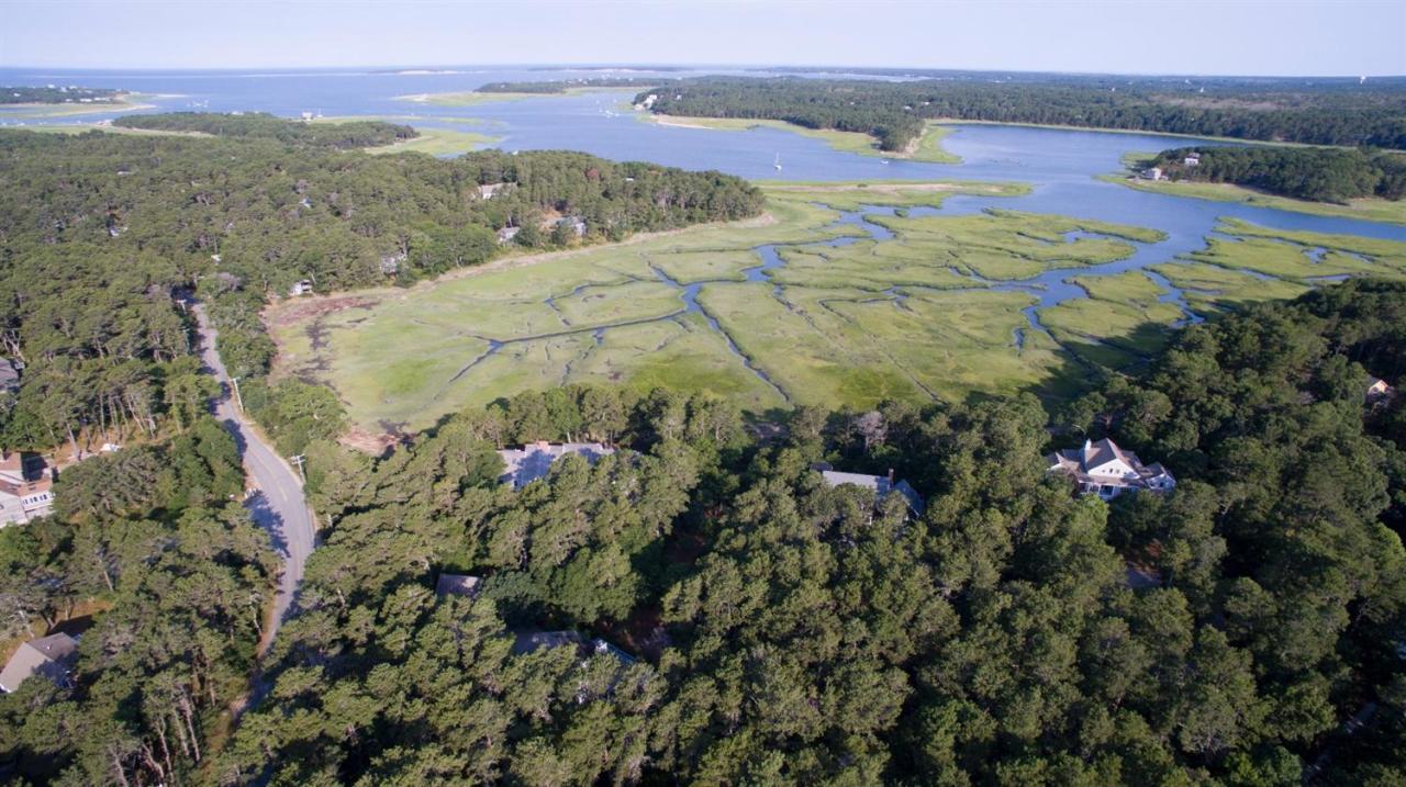 35 Sea Oaks Way, Wellfleet, MA 02667