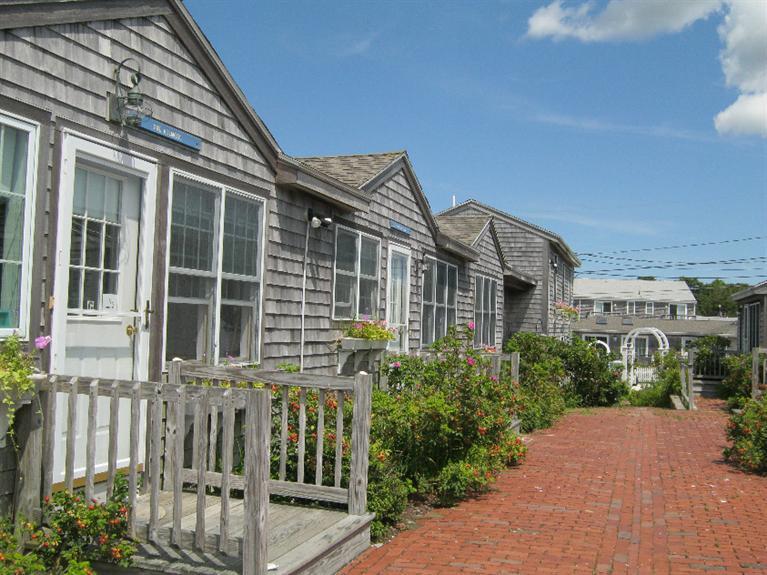 9 Windemere Road, West Yarmouth, MA 02673
