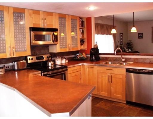 7 Brander Rd, Attleboro, MA 02703