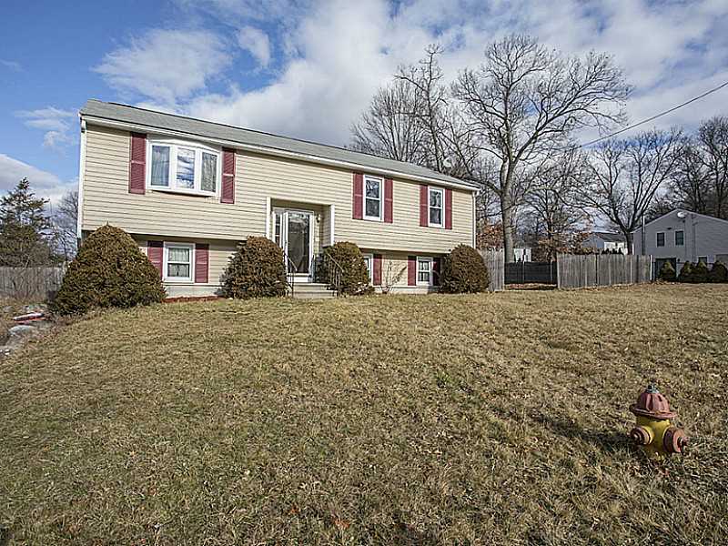 10 VALLEY VIEW Drive, Attleboro, MA 02703
